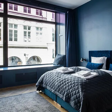 Huge Newly Redecorated Luxury Home Apartment *