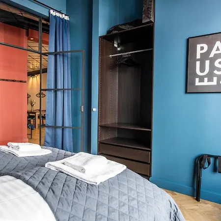 Huge Newly Redecorated Luxury Home Apartment *