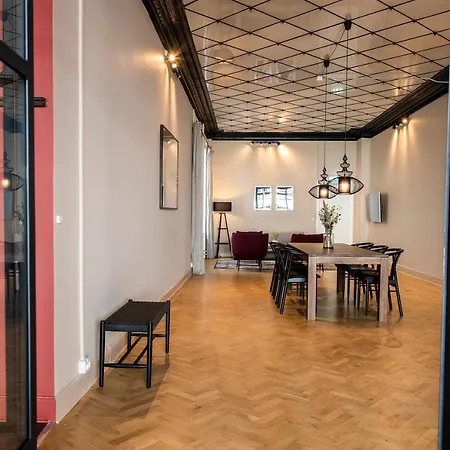 Apartment Huge Newly Redecorated Luxury Home *